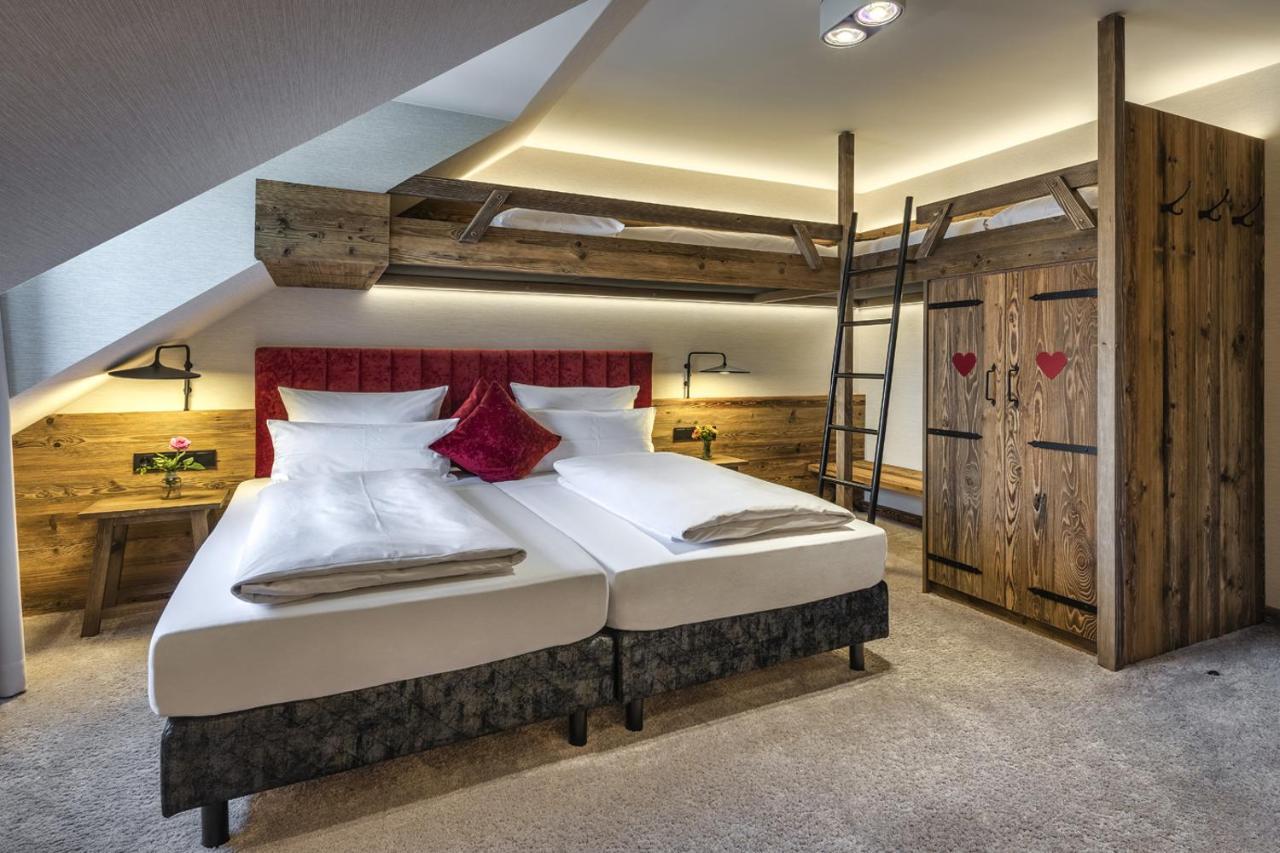 Hotel Schaefflerwirt Ашхайм Екстериор снимка
