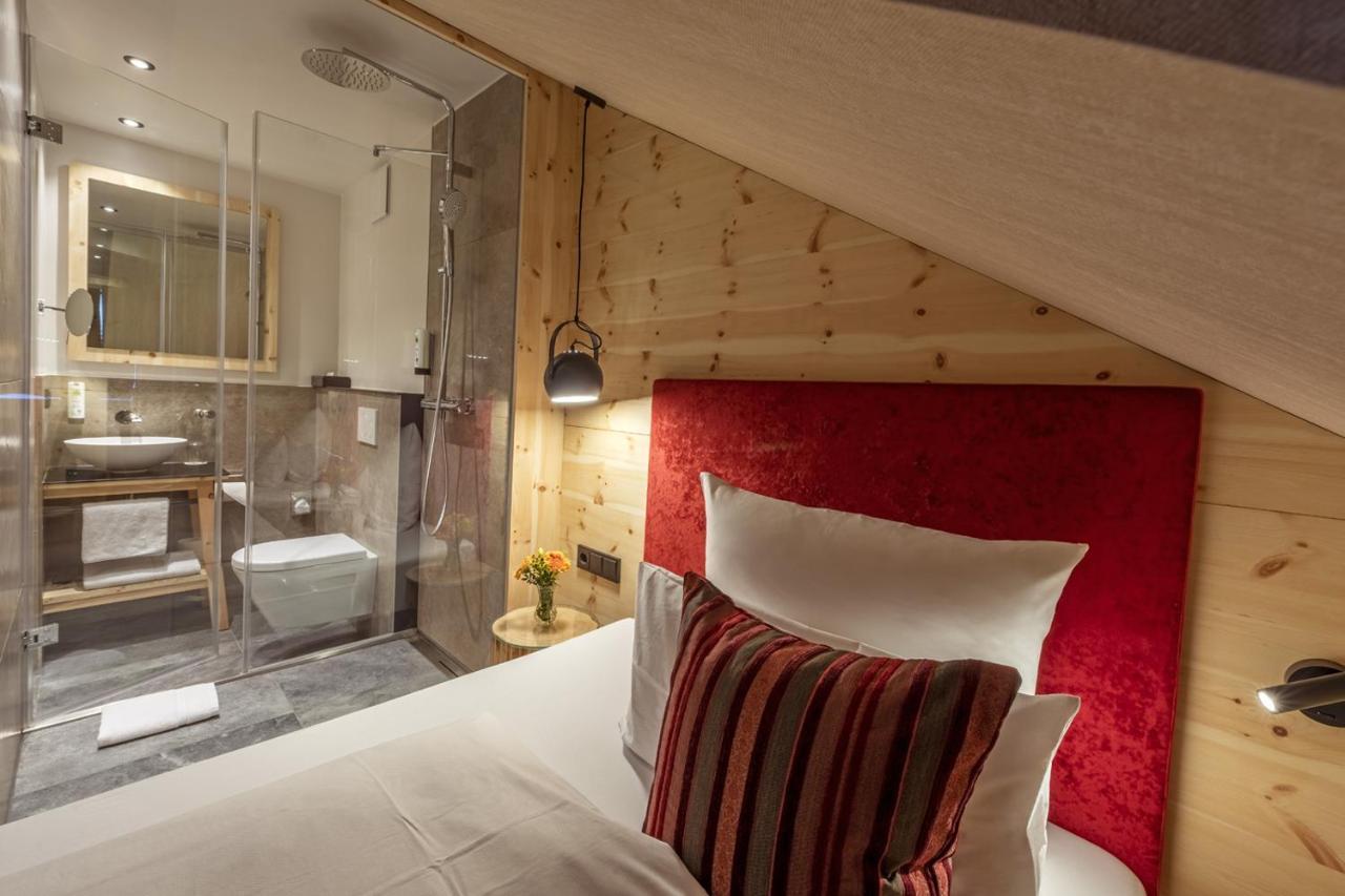 Hotel Schaefflerwirt Ашхайм Екстериор снимка