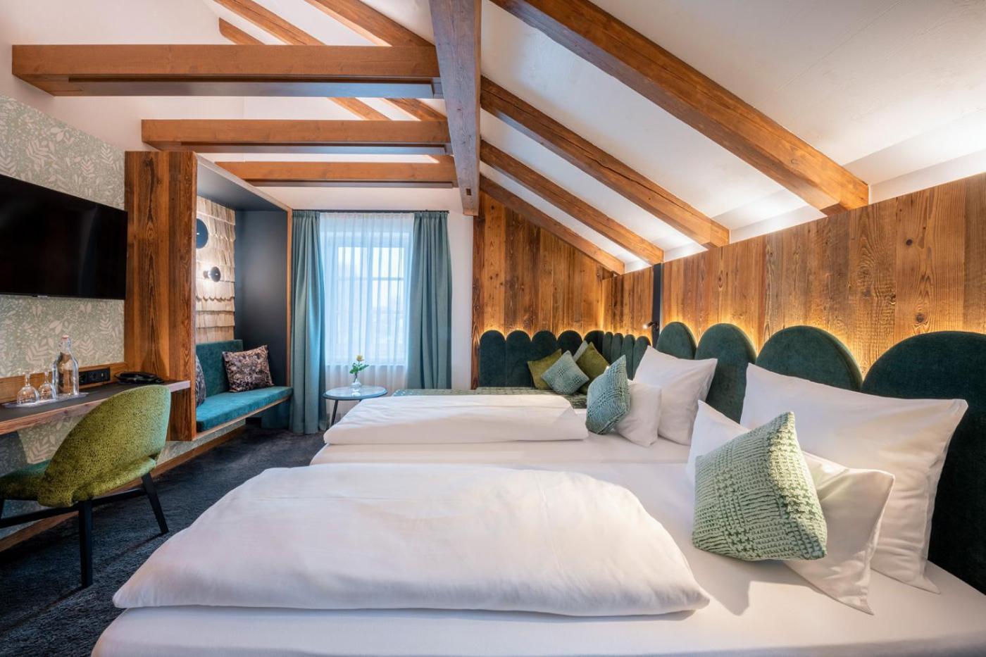 Hotel Schaefflerwirt Ашхайм Екстериор снимка