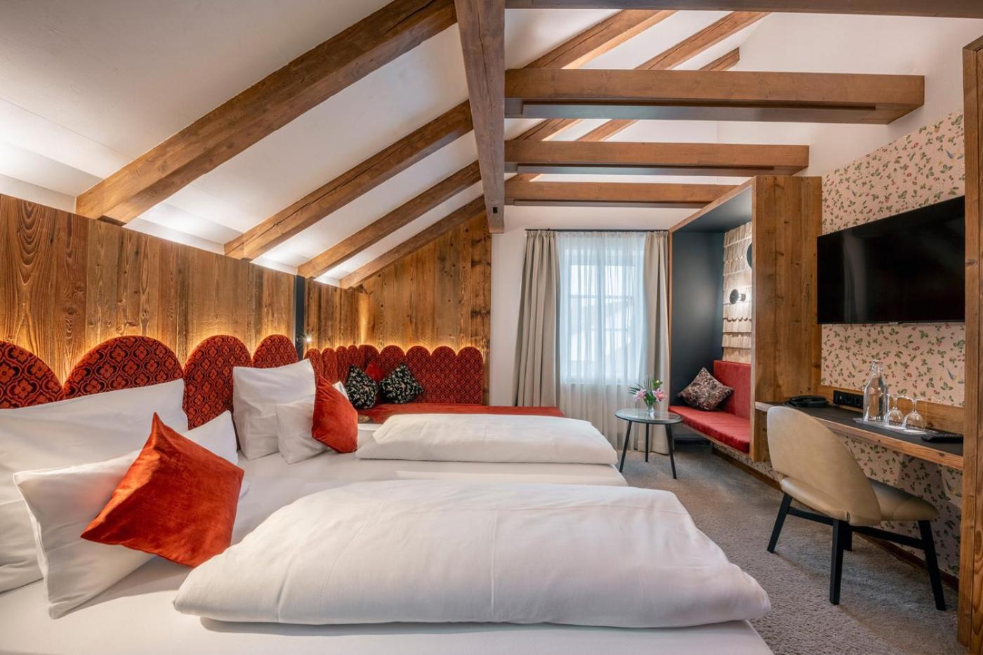 Hotel Schaefflerwirt Ашхайм Екстериор снимка