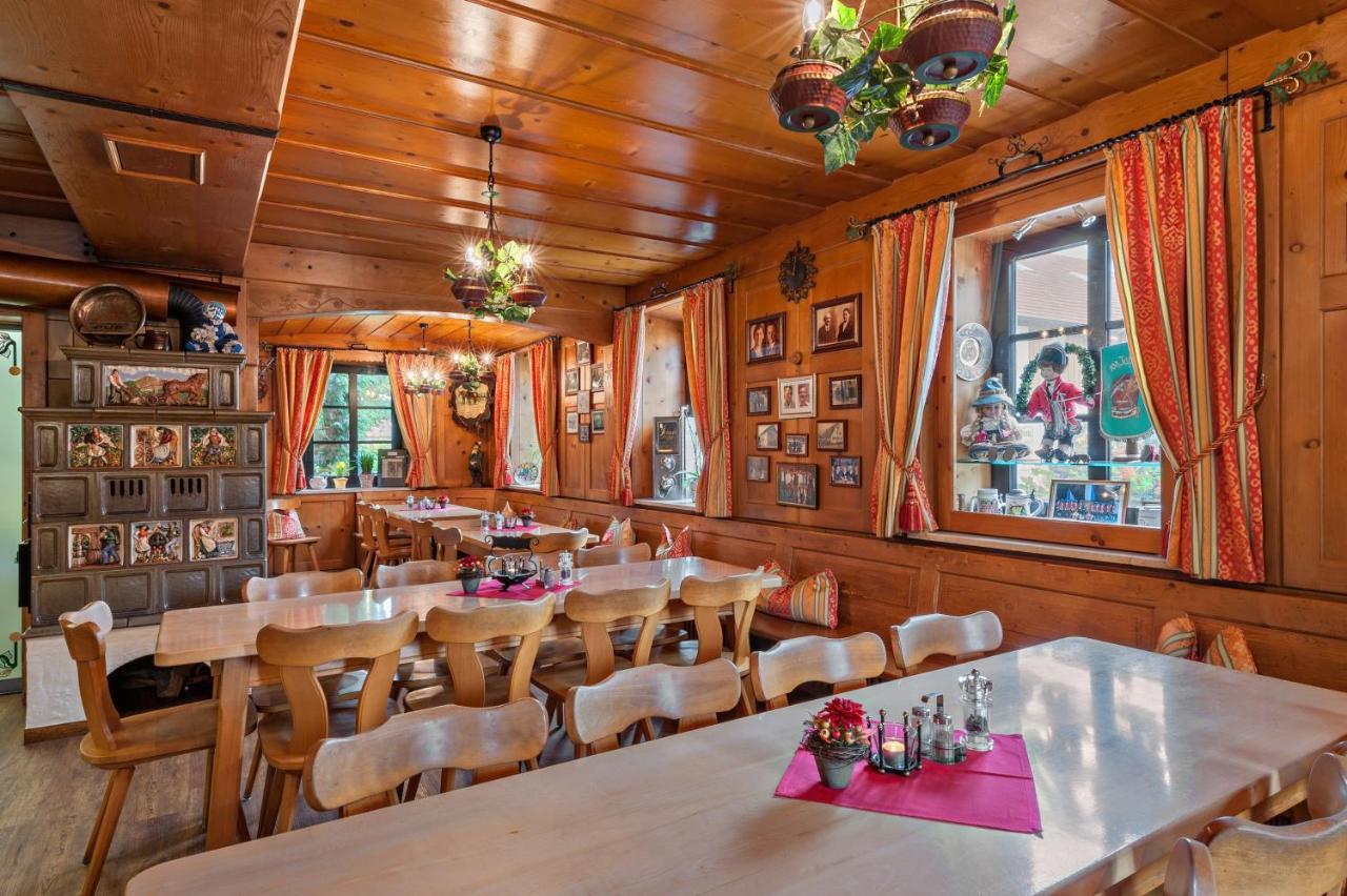 Hotel Schaefflerwirt Ашхайм Екстериор снимка