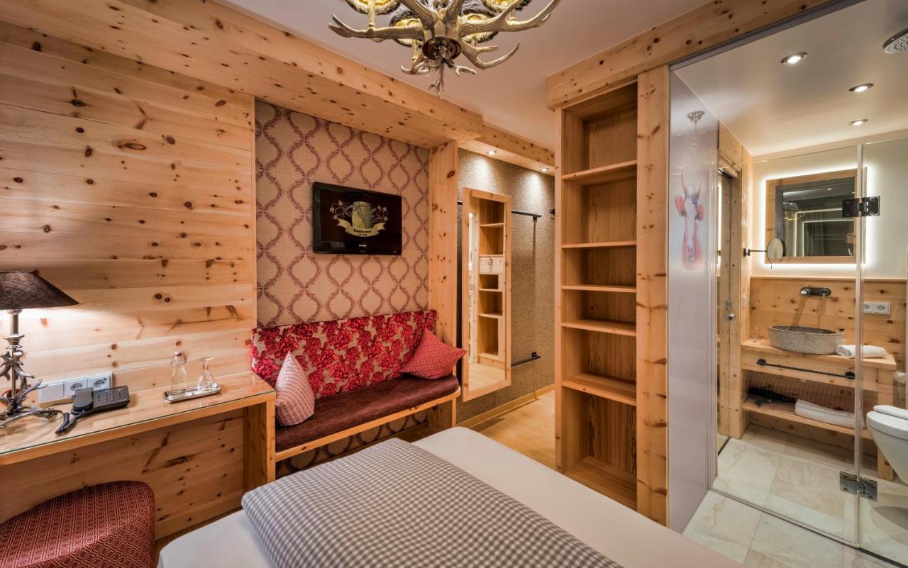 Hotel Schaefflerwirt Ашхайм Екстериор снимка